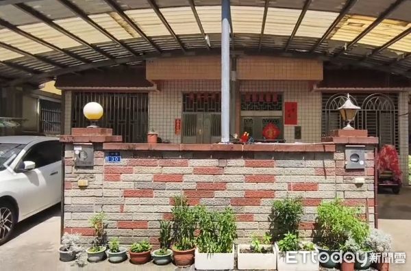 ▲苗栗市新英國小旁的中英社區，北側地址為苗栗市、南側卻是銅鑼鄉，銅鑼鄉民抱怨福利大不同。（圖／記者楊永盛翻攝）