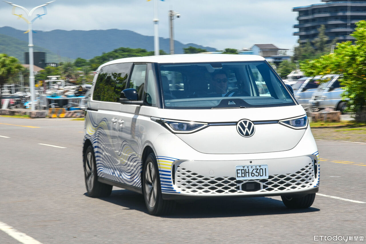 ▲福斯ID.Buzz 6人座展現更優勢的空間舒適。（圖／記者徐煜展攝）