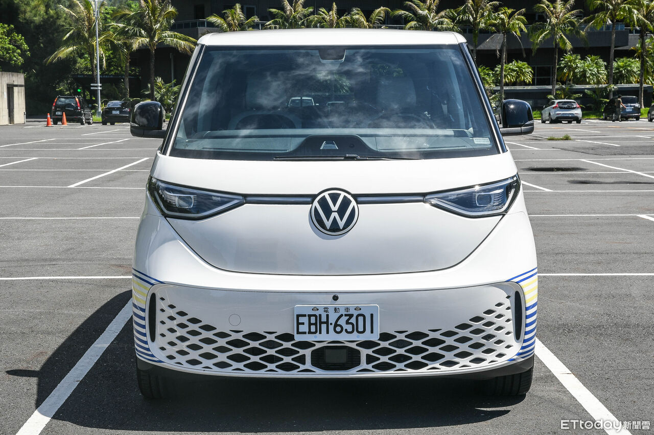 ▲福斯ID.Buzz 6人座展現更優勢的空間舒適。（圖／記者徐煜展攝）