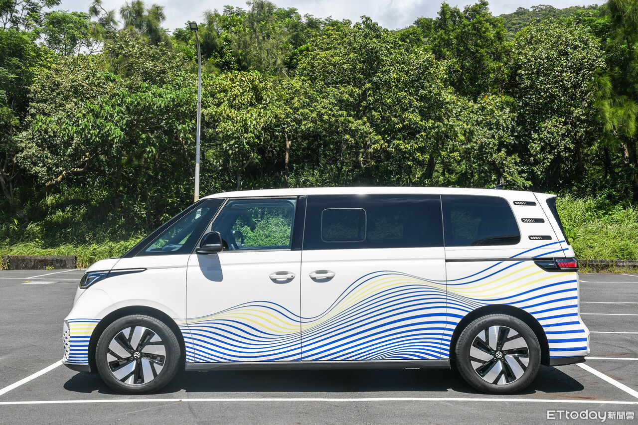 ▲福斯ID.Buzz 6人座展現更優勢的空間舒適。（圖／記者徐煜展攝）