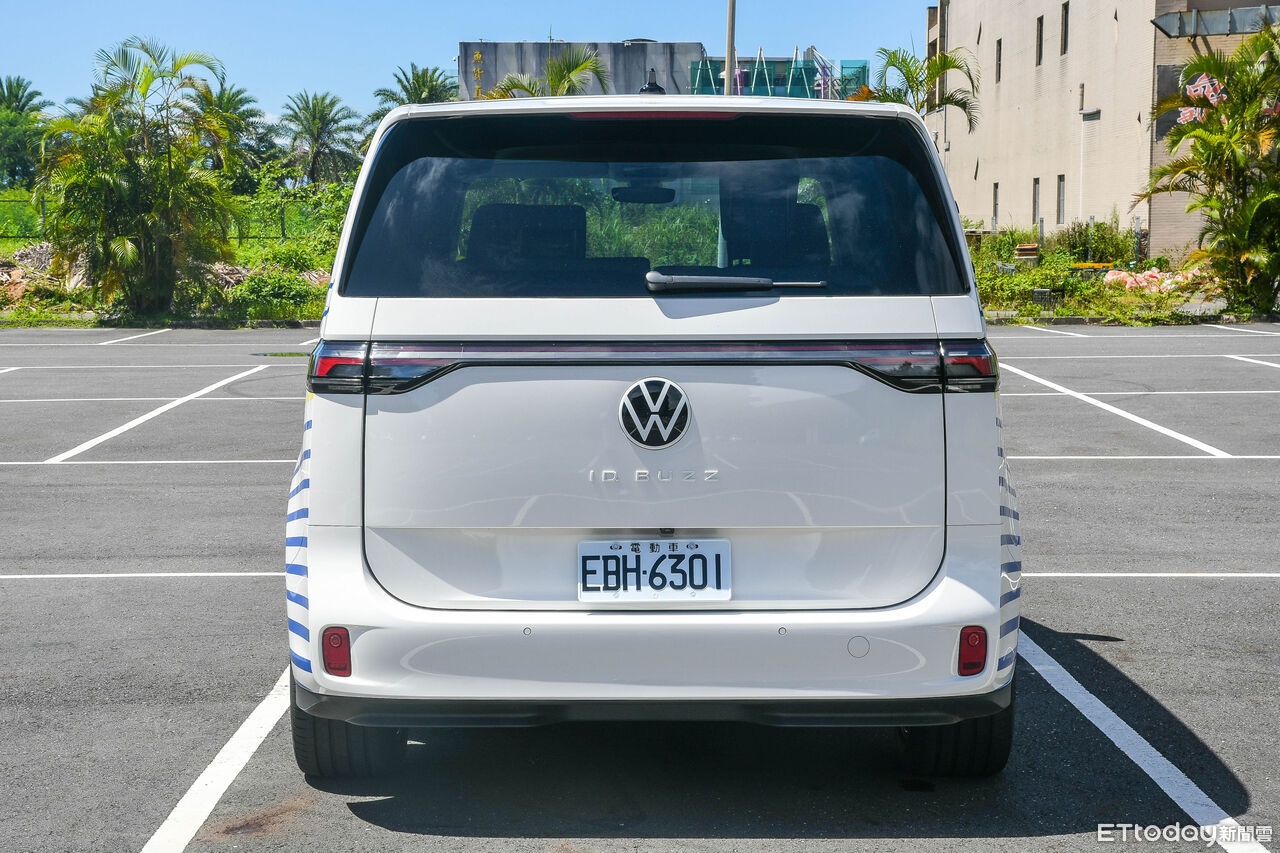▲福斯ID.Buzz 6人座展現更優勢的空間舒適。（圖／記者徐煜展攝）
