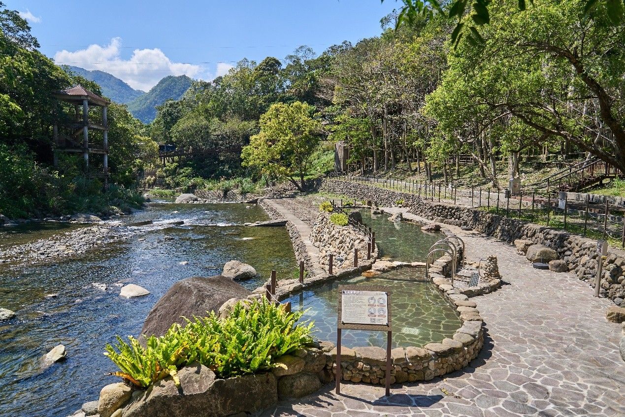 拉拉山,拉拉山旅遊,桃園旅遊,北橫旅遊,觀星,拉拉山星樂園,拉拉山夜間導覽,巴陵鐵塔,拉拉山行程推薦,宇內溪溫泉,陳伊,暗空勝地,星空,親子旅遊,一日遊（圖／桃園市政府提供）