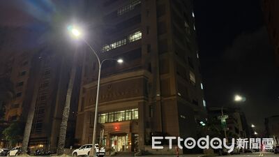 獨/高雄男滿身刀傷慘死大樓內 疑5男1女涉案落跑...警逮2人