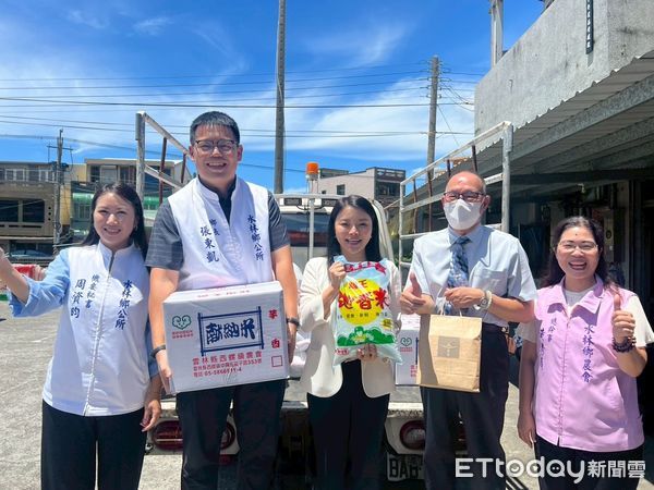 ▲雲林縣福慧關懷協會募集逾兩千公斤愛心米、愛心棉被及各類生活必需品捐贈，立法委員張嘉郡亦親自捐贈200包愛心米拋磚引玉。（圖／記者游瓊華翻攝）