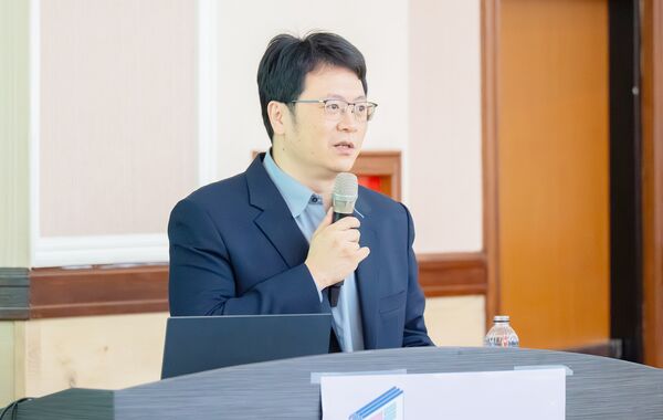 ▲桃園市地檢署襄閱主任檢察官黃榮德深入剖析行政機關常見應保密業務事項提出說明。（圖／市府新聞處提供）