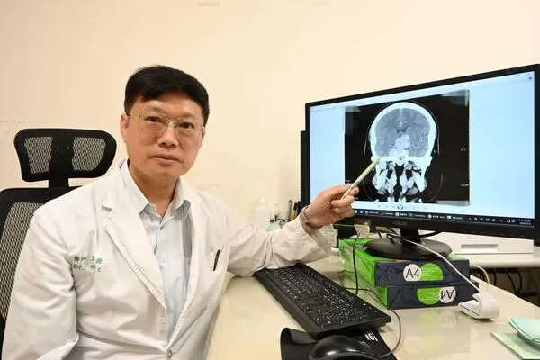 ▲▼亞大醫院新陳代謝科醫師王子源。（圖／亞大醫院提供）