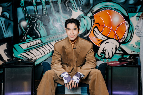 ▲蕭敬騰學生時期照片。（圖／踢帕娛樂）