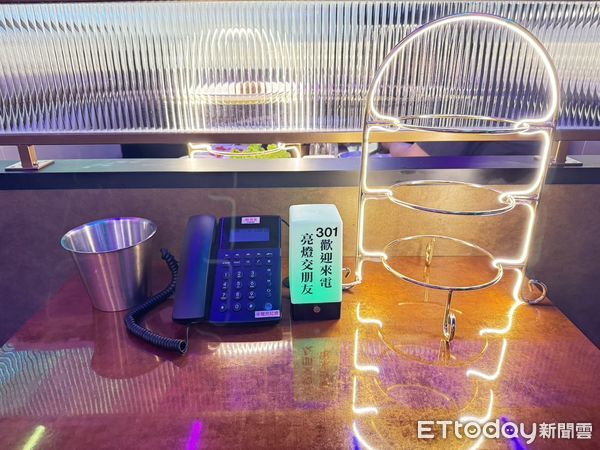 ▲馬辣集團新火鍋品牌可玩電話交友。（圖／馬辣集團提供）