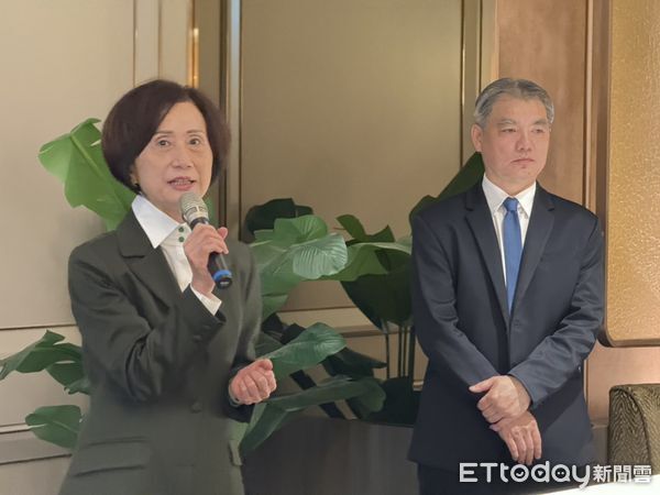 ▲▼島語高雄店開幕首日。（圖／記者許宥孺攝）