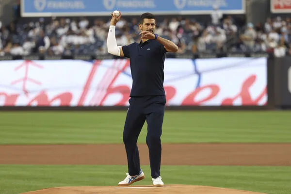 ▲塞爾維亞傳奇名將喬科維奇（Novak Djokovic）在美網開打前夕現身洋基球場。（圖／達志影像／美聯社）