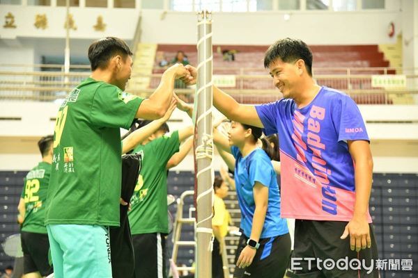 ▲▼風災過後青農展現正能量，全國青農羽球賽，嘉義、台南冠亞軍！2025嘉義青農全國羽球邀請賽熱血登場農業X運動跨界結合展現青農活力 。（圖／嘉義縣農會提供）