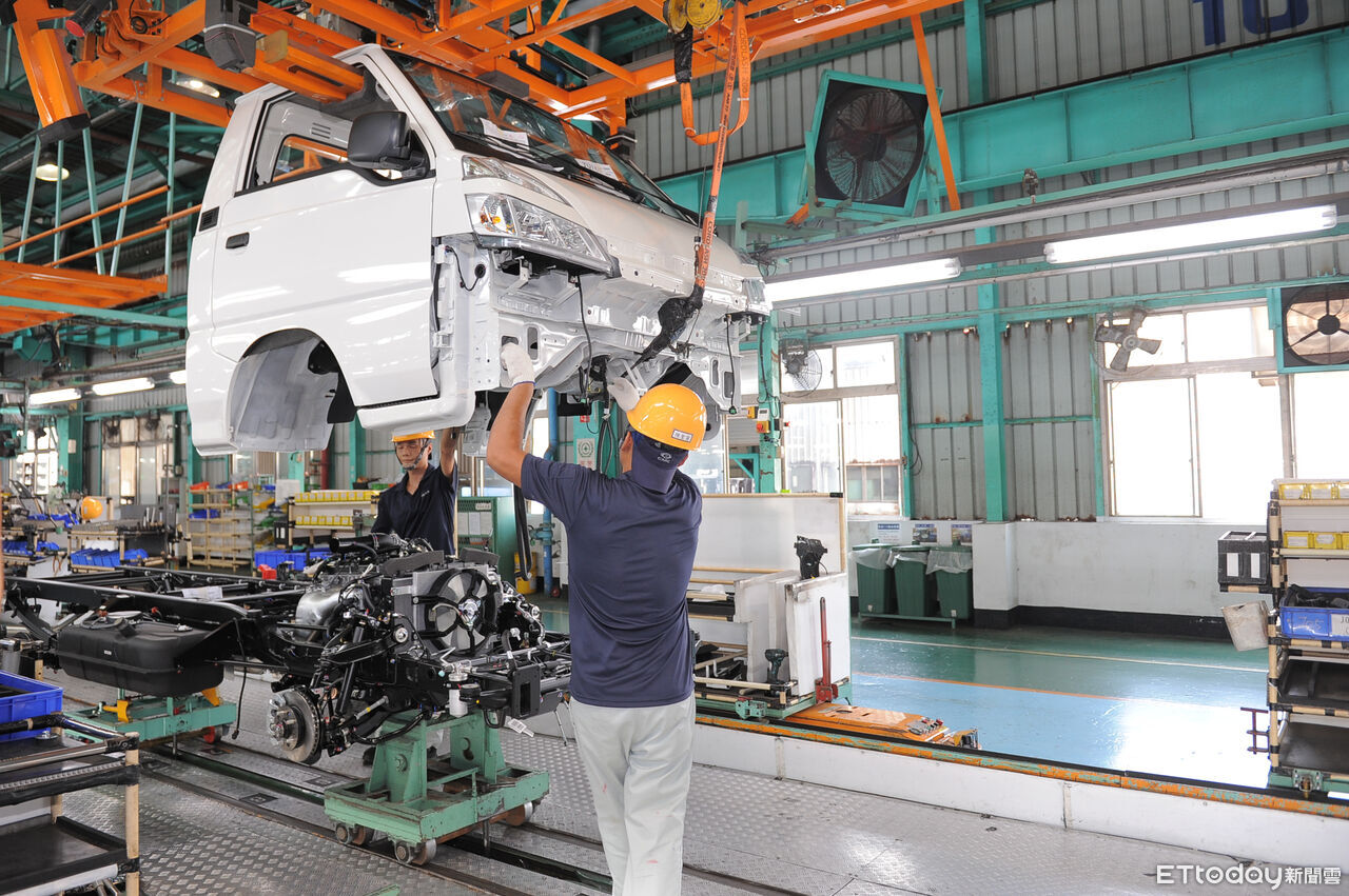 ▲CMC中華ET35電動3噸半下線。（圖／記者林鼎智攝）