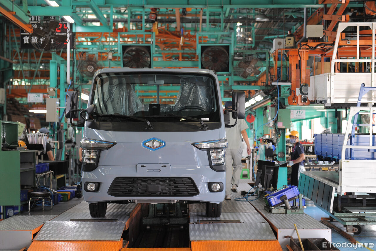 ▲CMC中華ET35電動3噸半下線。（圖／記者林鼎智攝）