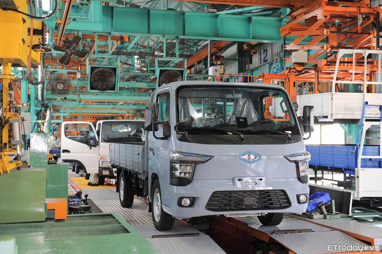 ▲CMC中華ET35電動3噸半下線。（圖／記者林鼎智攝）