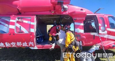 嘉明湖山友疑似高山症　空勤總隊「黑鷹」後送就醫