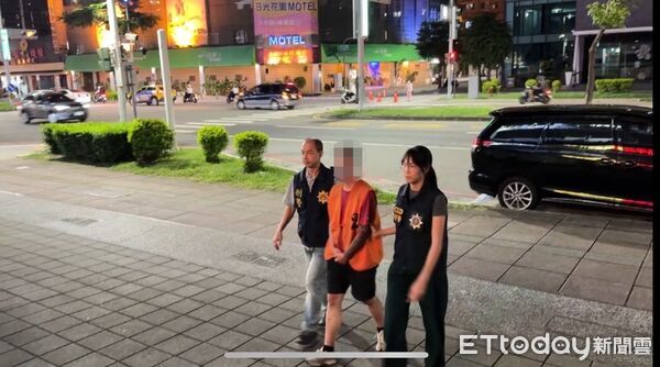 ▲▼通緝犯遛狗遭開16槍慘死，警逮22歲江姓女車主、27歲蔡姓男共犯。（圖／記者許宥孺翻攝）