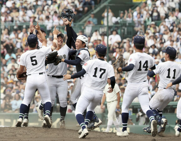 ▲ 沖繩尚學首奪夏季甲子園冠軍　          。（圖／達志影像／美聯社）
