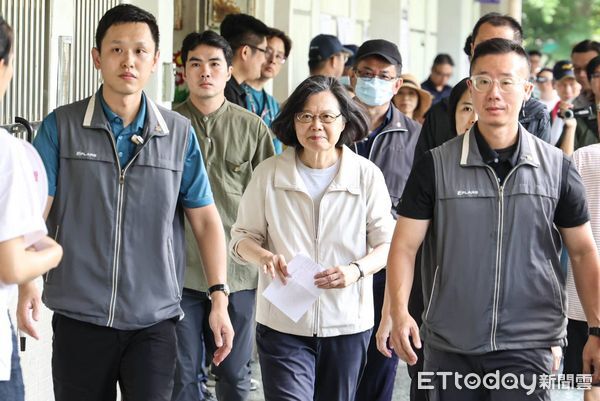 ▲▼前總統蔡英文投票。（圖／記者呂佳賢攝）