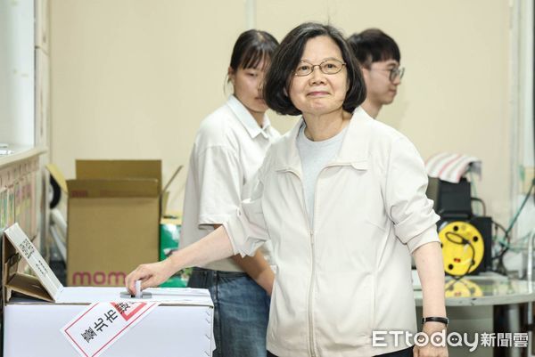 ▲▼前總統蔡英文投票。（圖／記者呂佳賢攝）