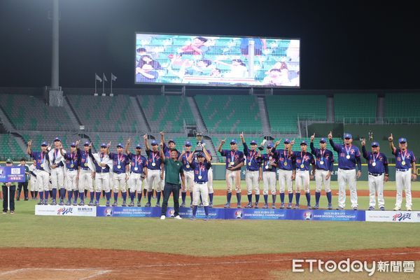 ▲台灣隊在亞青少棒冠軍戰3:0擊敗日本，奪下二連霸金盃。（圖／記者林東良翻攝，下同）