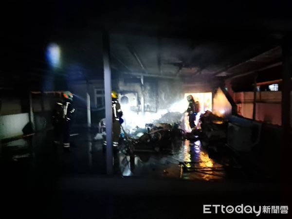 ▲▼基隆凌晨發生火警。（圖／記者郭世賢翻攝）