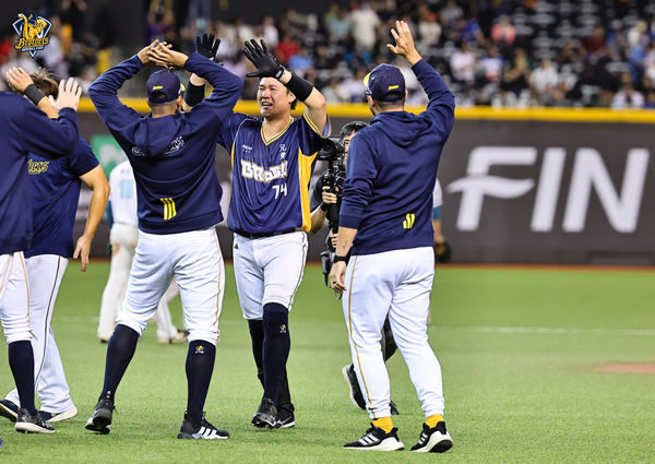 ▲江坤宇「全壘打順其自然」首轟出爐！許基宏再見安打收尾　兄弟4比3險勝雄鷹。（圖／中信兄弟提供）