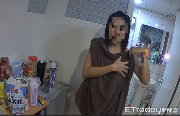 ▲▼另根據按摩舒壓廣告查獲泰籍女子以3000元全套從事性交易。（圖／龜山警分局提供）