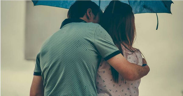 網友控訴小4月男友頻稱自己「大媽、阿祖」。（示意圖／Pexels）