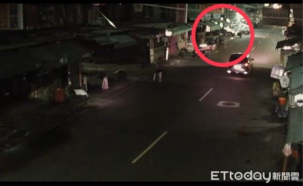 ▲▼當歸鴨新莊店凌晨被倒車衝撞大門，10分鐘後再到樹林店撞門，警方在樹林區找到犯案小客車             。（圖／記者陳以昇翻攝）