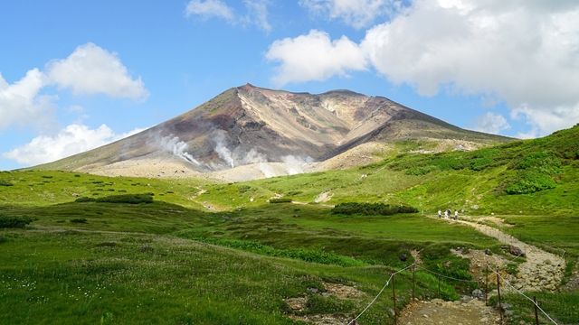 ▲▼日本北海道旭岳。（圖／翻攝維基百科）