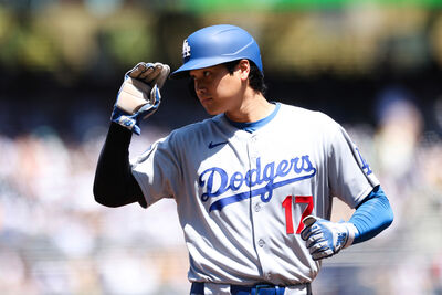 花2萬美元噓整場！大谷翔平擊掌+飛吻神回擊　教士球迷服氣喊GOAT