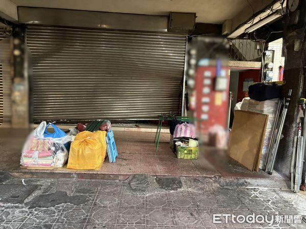▲▼當歸鴨新莊店凌晨被倒車衝撞大門，10分鐘後再到樹林店撞門，警方在樹林區找到犯案小客車             。（圖／記者陳以昇翻攝）