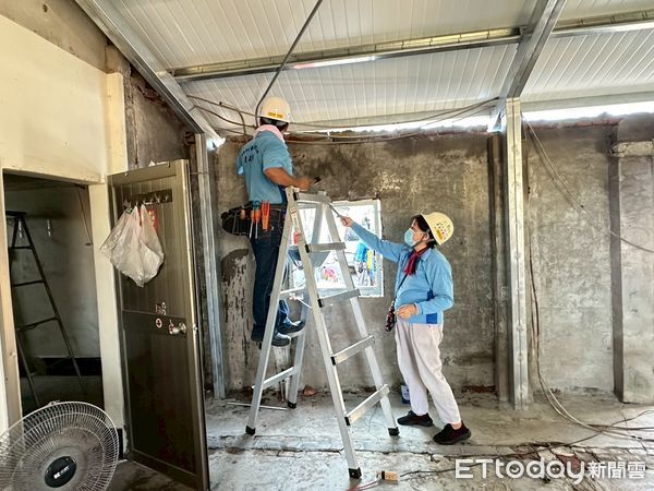 ▲「台南做工行善團」協助後壁區賴姓低收入戶完成屋頂與浴室修繕，改善居住環境。（記者林東良翻攝，下同）