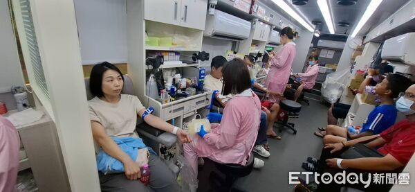 ▲台南市赤嵌獅子會在台南公園舉辦第51屆捐血活動，號召市民熱血助人。（記者林東良翻攝，下同）