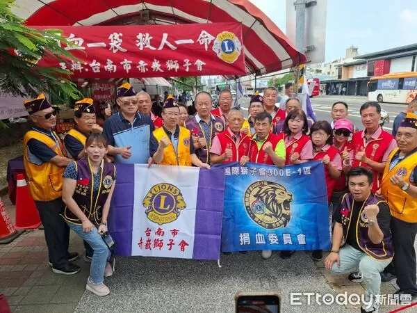 ▲台南市赤嵌獅子會在台南公園舉辦第51屆捐血活動，號召市民熱血助人。（記者林東良翻攝，下同）