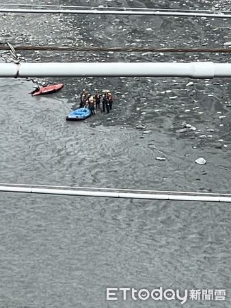 ▲霧台玩漂漂河受困。（圖／記者陳崑福翻攝）