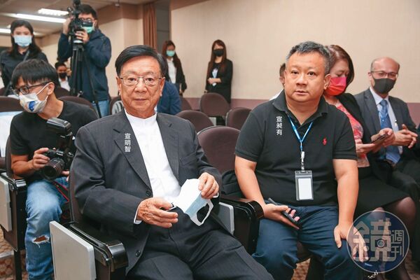 聯電榮譽副董事長宣明智與兒子宣昶有傳出遭詐騙，已向刑事局報案提告。