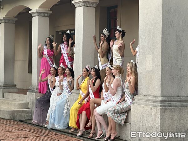 ▲全球城市小姐世界盃佳麗24日造訪台南，市長黃偉哲熱烈迎接。（記者林東良翻攝，下同）