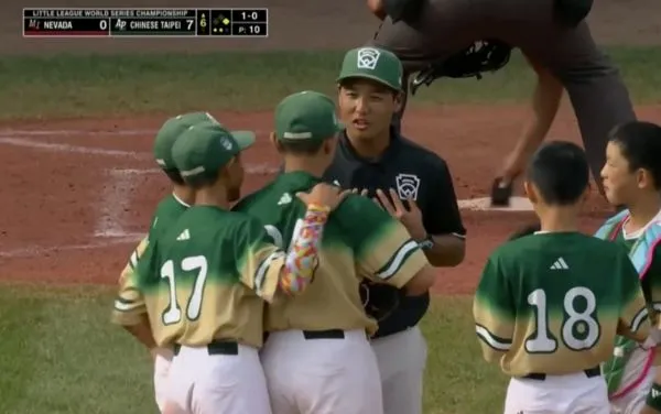 ▲東園國小教練駱政宇帥一下。（圖／截自社群Ｘ）