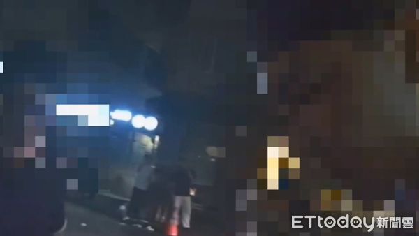 ▲張男涉竊取信義區全家超商的威士忌遭店員追出逮人，警訊後依竊盜罪嫌移送法辦。（圖／記者張君豪翻攝）