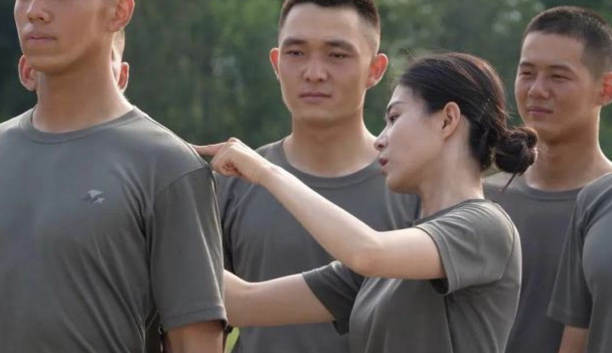 ▲女兵王爽是本屆大陸九三閱兵裝備方隊中唯一的女教練。（圖／翻攝人民日報）