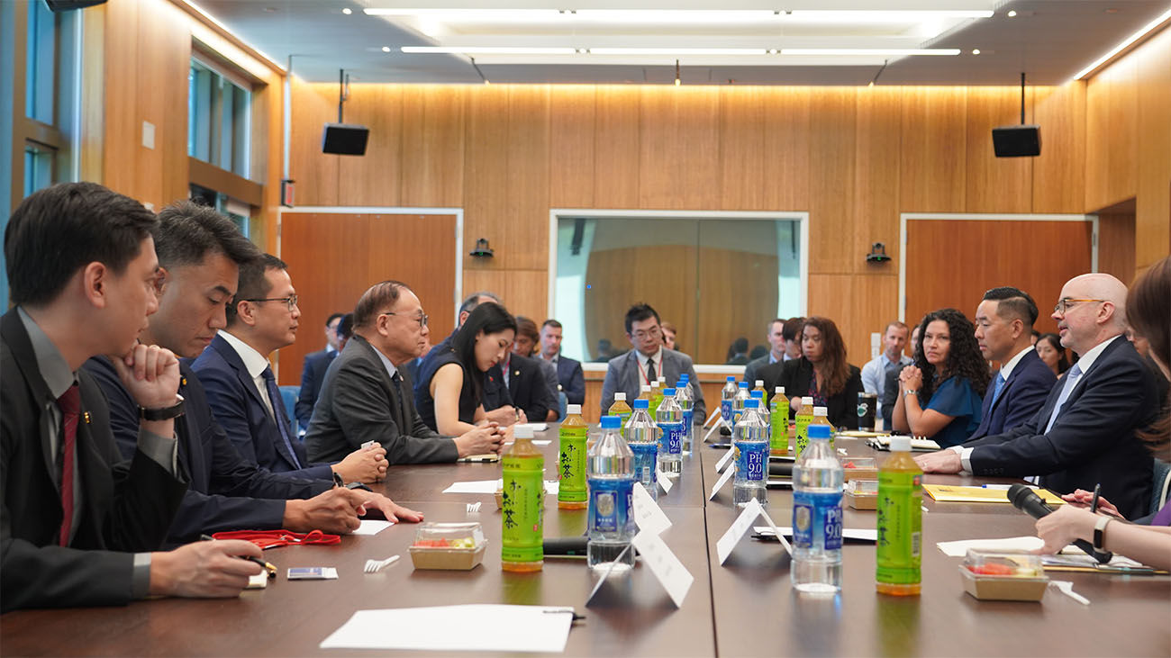 ▲▼AIT處長谷立言會面國防部長顧立雄、國民黨立委。（圖／翻攝自Facebook／AIT）