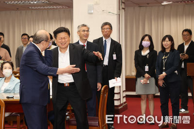 修憲委員會朝野和樂!傅崐萁拱柯建銘當主席 徐巧芯喊:留下來