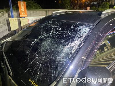 洗車隧道砸破前擋嚇壞1家4口　加油站長指「未打N檔」...車主怒了