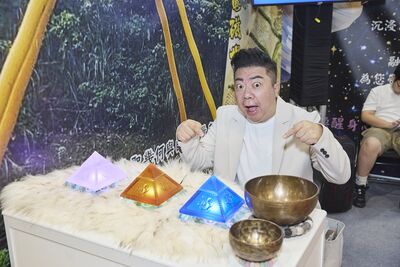 董至成自立門戶拚錢　工作運開掛「要我跳火圈都可以」