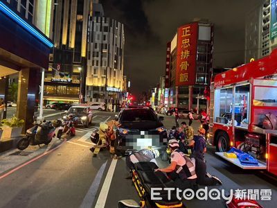快訊／倒路上被輾過！高雄男「困車底下」命危送醫