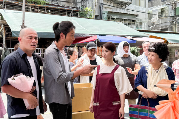 ▲陳小菁、李睿紳在《百味人生》多在市場拍戲。（圖／三立提供）