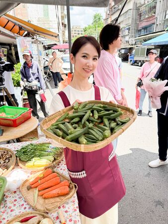 ▲陳小菁、李睿紳在《百味人生》多在市場拍戲。（圖／三立提供）