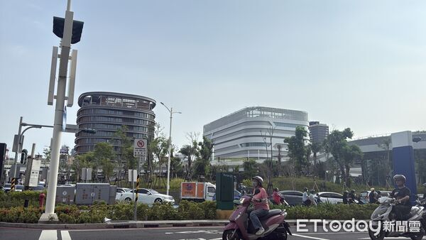 ▲▼   土地標售,高雄,買氣,高大,高雄車站          。（圖／記者張雅雲攝）