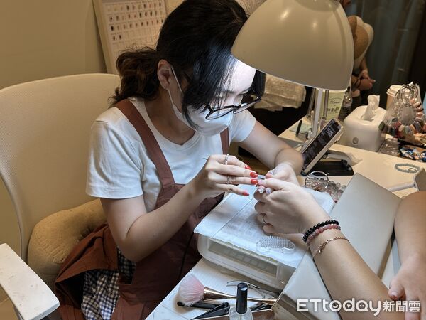 ▲▼迎接新學期，花蓮購物節本波共有十家美容服務產業店家熱情響應。（圖／花蓮縣政府提供，下同）